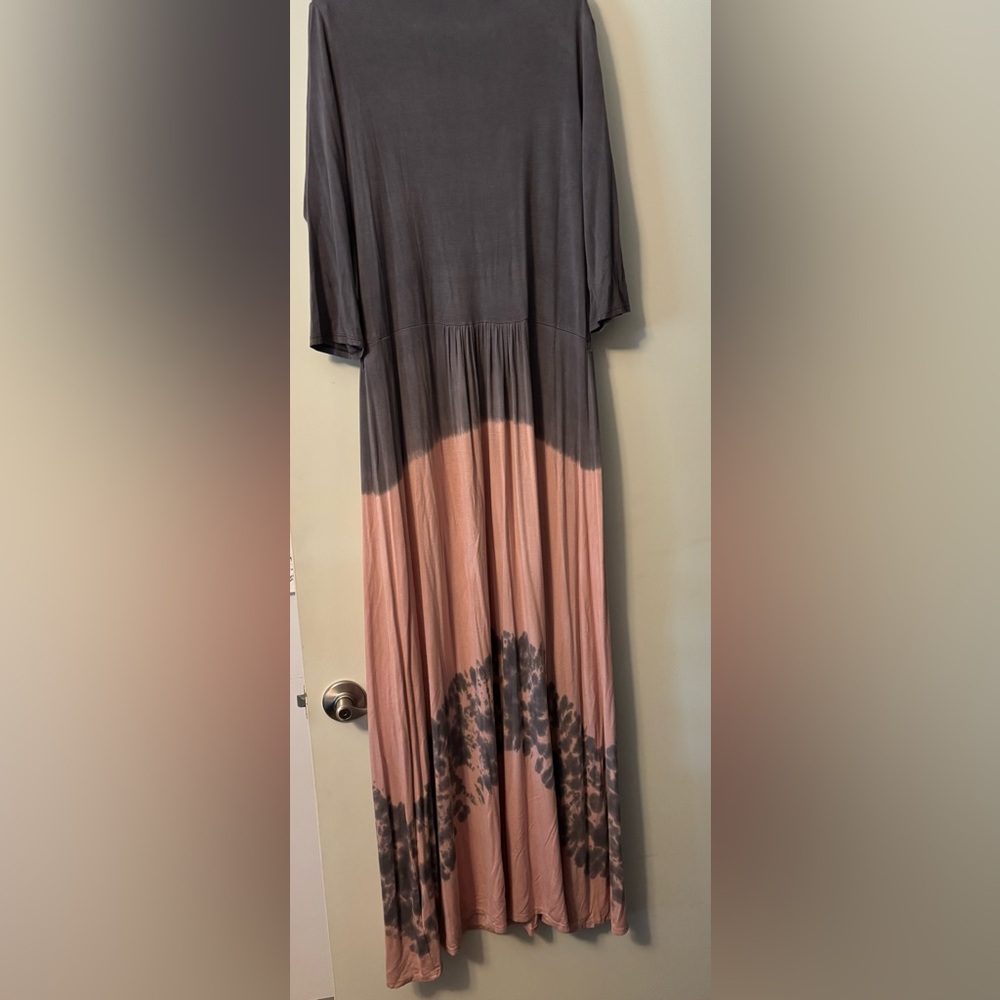 Grey & Pink Neiman Marcus Cirana Maxi Wrap Dress - Picture 3 of 5
